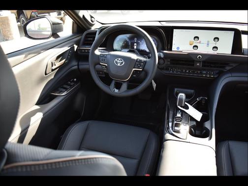 Bronze Age 2025 Toyota Crown Signia Limited