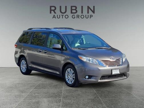 2015 Toyota Sienna XLE