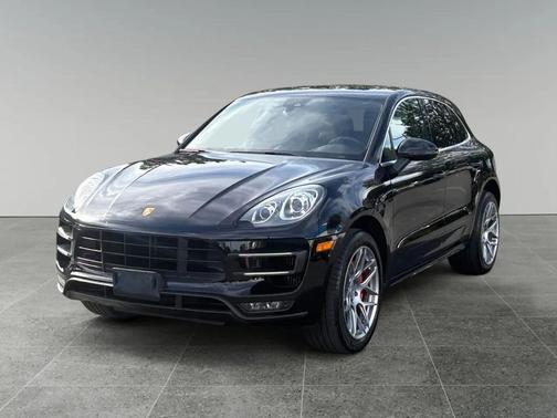 Agate Gray Metallic 2015 Porsche Macan Macan Turbo