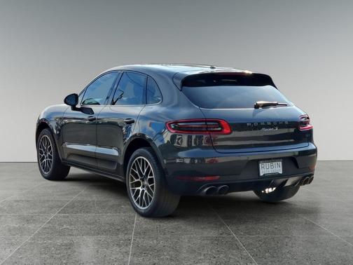 2018 Porsche Macan S