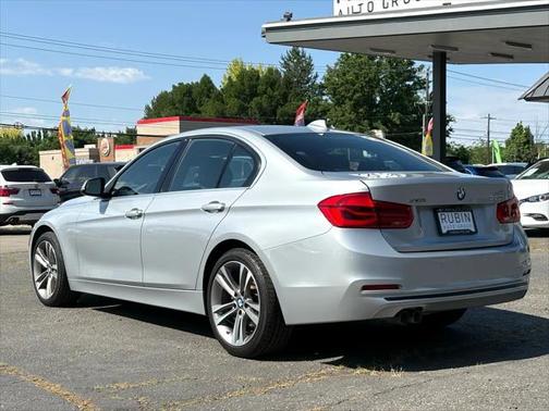 2018 BMW 330 xDrive