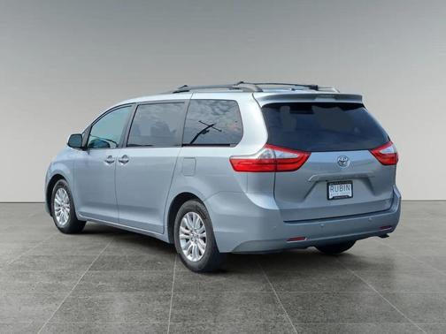 Silver Sky Metallic 2015 Toyota Sienna XLE