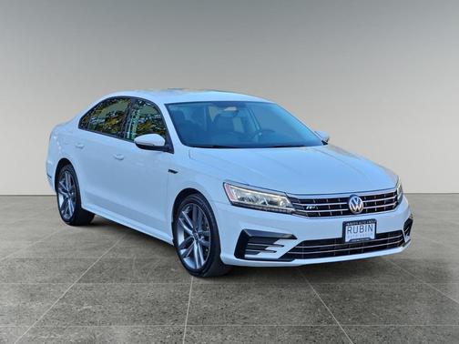 2018 Volkswagen Passat 2.0T R-Line