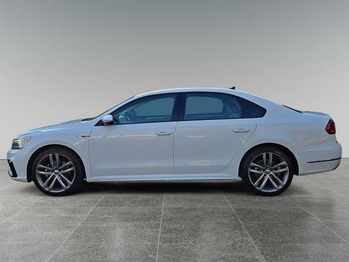 2018 Volkswagen Passat 2.0T R-Line