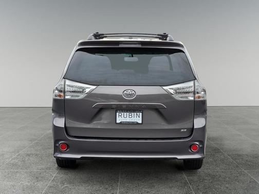2013 Toyota Sienna SE