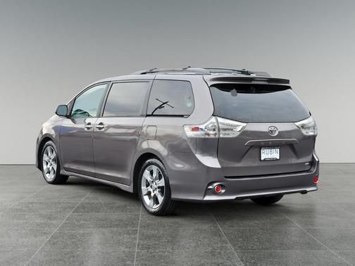 2013 Toyota Sienna SE