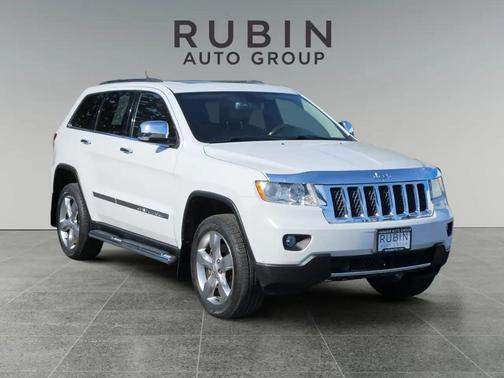 Pearl White 2013 Jeep Grand Cherokee Overland