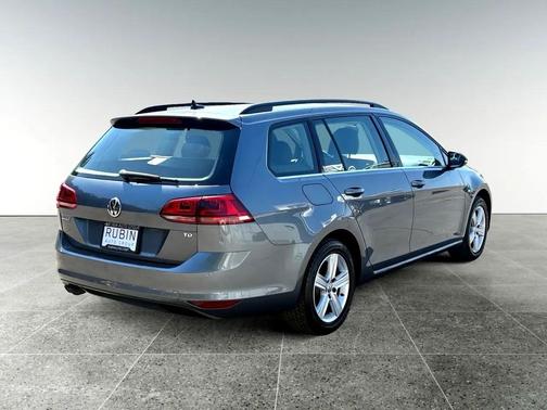 2015 Volkswagen Golf SportWagen TDI S 4-Door
