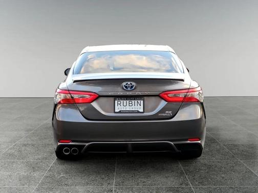 2018 Toyota Camry Hybrid XLE