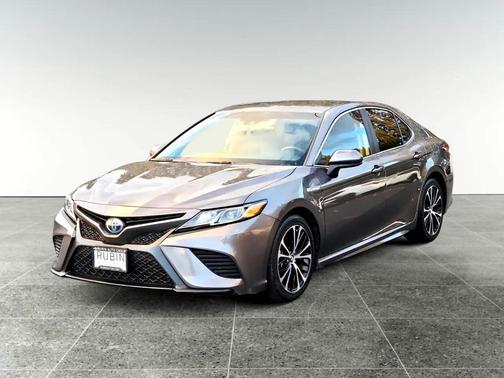 2018 Toyota Camry Hybrid XLE
