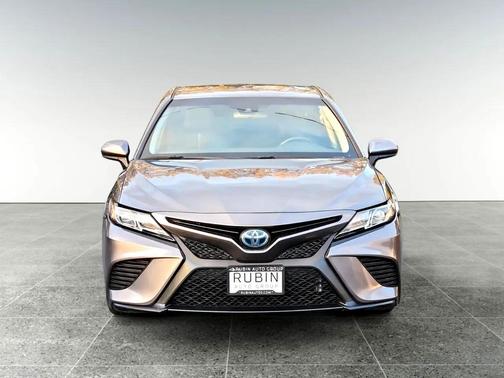 2018 Toyota Camry Hybrid XLE