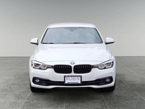 2018 BMW 330 330i SULEV Sedan