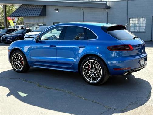 2016 Porsche Macan Turbo