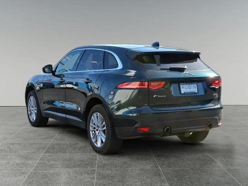 British Racing Green Metallic 2017 Jaguar F-PACE 35t Prestige