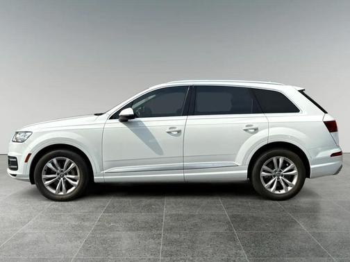 2019 Audi Q7 55 Premium Plus