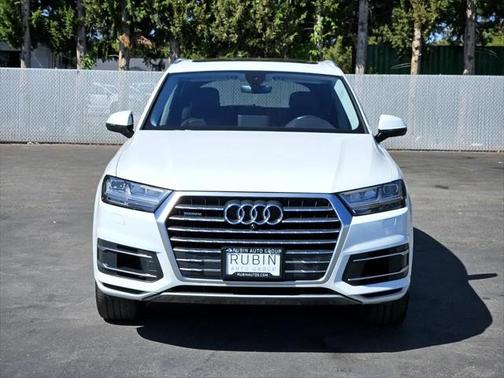 2019 Audi Q7 55 Premium Plus
