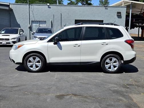 2015 Subaru Forester 2.5i