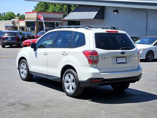 2015 Subaru Forester 2.5i
