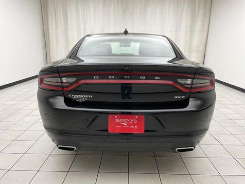 2018 Dodge Charger SXT Plus