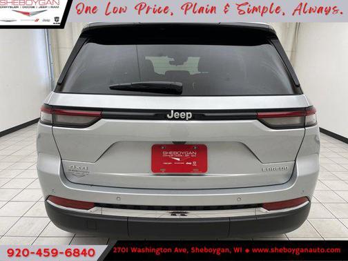 2025 Jeep Grand Cherokee Laredo