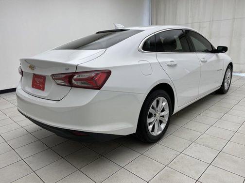 2022 Chevrolet Malibu FWD LT