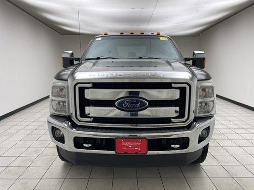 Magnetic Metallic 2016 Ford F-250 XLT