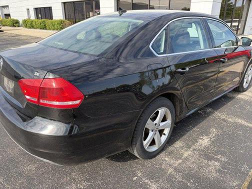 Black 2013 Volkswagen Passat 2.5 SE