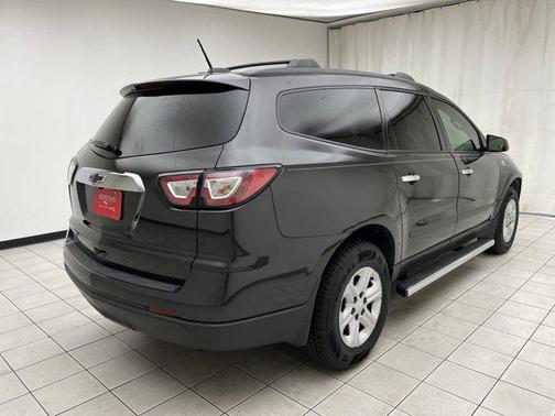 2017 Chevrolet Traverse LS