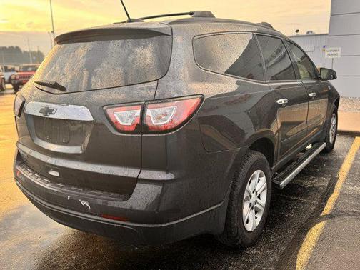 2017 Chevrolet Traverse LS