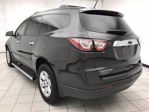 2017 Chevrolet Traverse LS