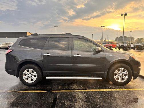 2017 Chevrolet Traverse LS