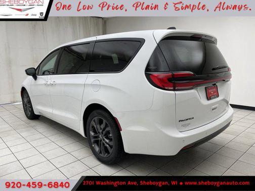 2026 Chrysler Pacifica L