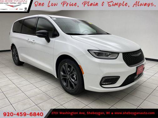 2026 Chrysler Pacifica L