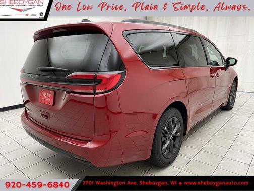 2025 Chrysler Pacifica L