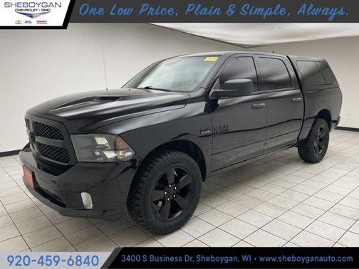 Diamond Black Crystal Pearlcoat 2019 RAM 1500 Express