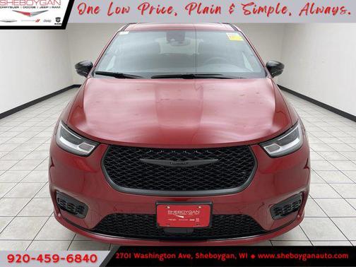 2025 Chrysler Pacifica L