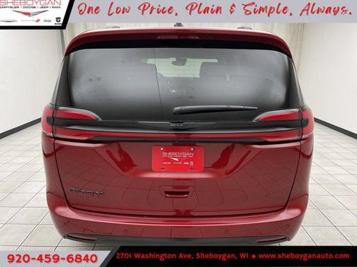 2025 Chrysler Pacifica L