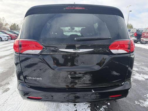 2024 Chrysler Voyager LX