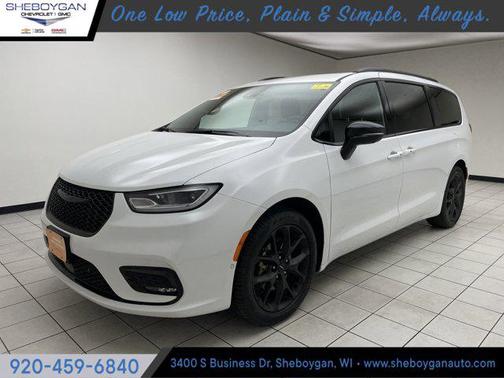 2024 Chrysler Pacifica Touring L