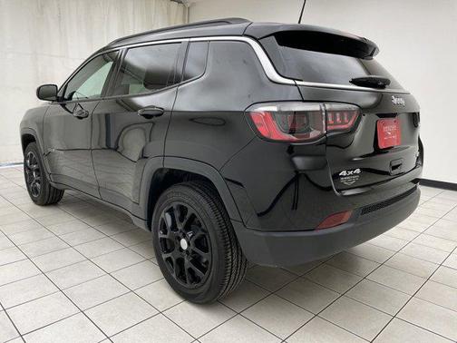 2024 Jeep Compass Latitude Lux