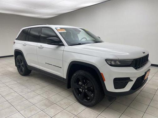 2023 Jeep Grand Cherokee Altitude