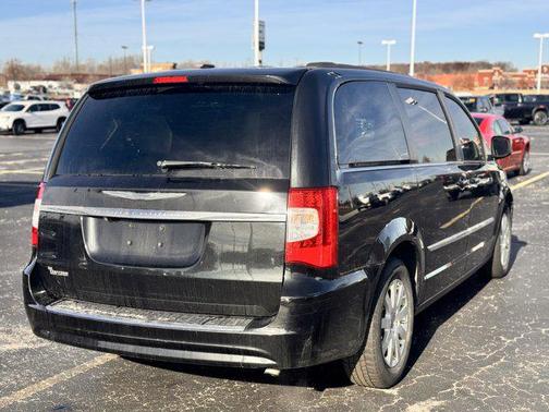 2014 Chrysler Town & Country Touring