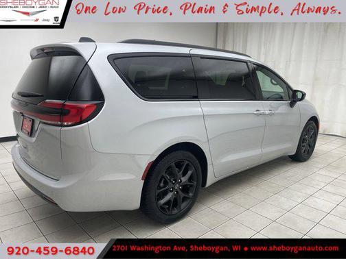 2026 Chrysler Pacifica L