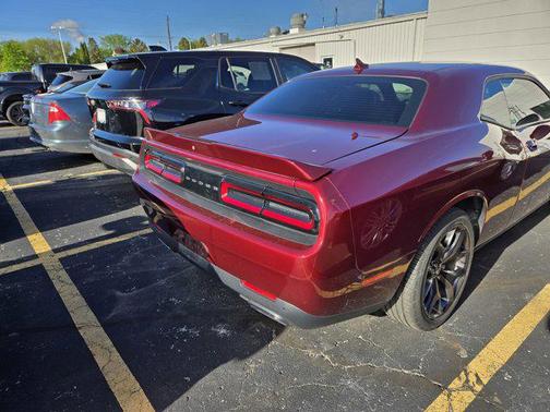 Octane Red Pearlcoat 2018 Dodge Challenger SXT