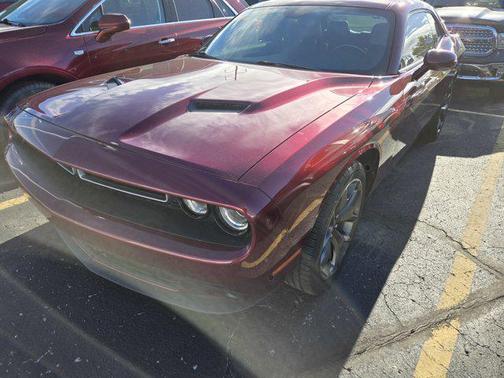 Octane Red Pearlcoat 2018 Dodge Challenger SXT