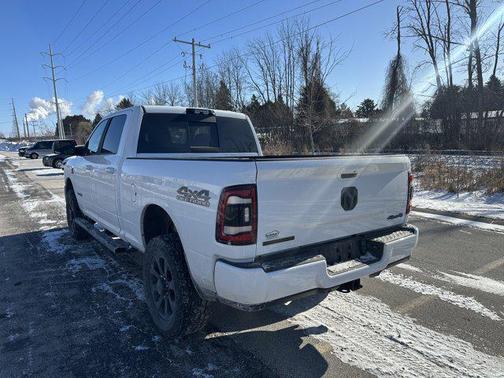 2022 RAM 2500 Big Horn Crew Cab 4x4 6'4' Box