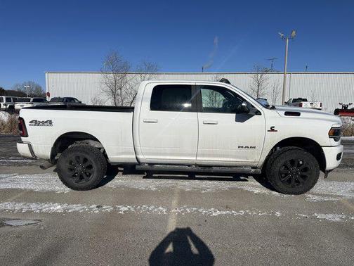 2022 RAM 2500 Big Horn Crew Cab 4x4 6'4' Box