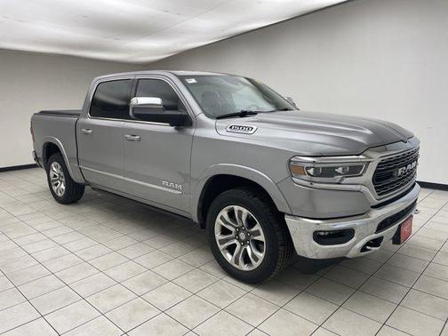 Billet Silver Metallic Clearcoat 2024 RAM 1500 Limited