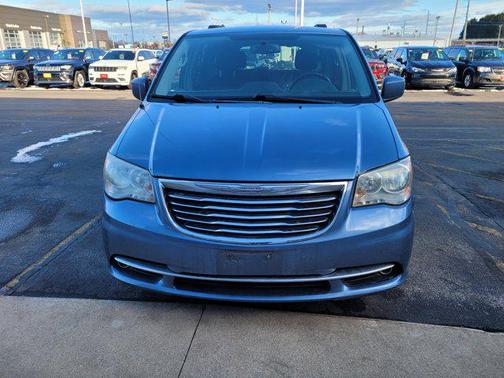 2012 Chrysler Town & Country Touring