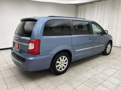 2012 Chrysler Town & Country Touring